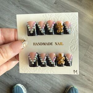 Handmade Black & Nude Crystal Accent Press-On Nails with Gold Baby Duck